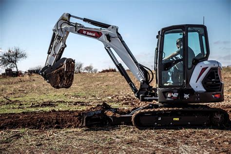 how much engine oil does a e42 mini excavator take|bobcat e42 mini.